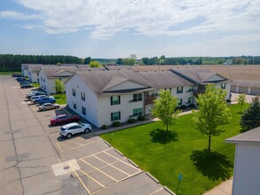 SCS Merrill in Merrill, WI - Foto de edificio - Building Photo