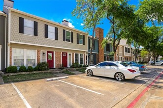 39 Abbey Rd in Euless, TX - Building Photo - Building Photo