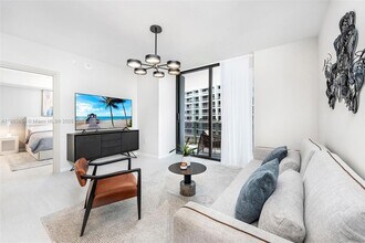 1000 Brickell Plaza, Unit 4005 in Miami, FL - Foto de edificio - Building Photo