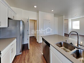 696 Dudley St in Enumclaw, WA - Building Photo - Building Photo