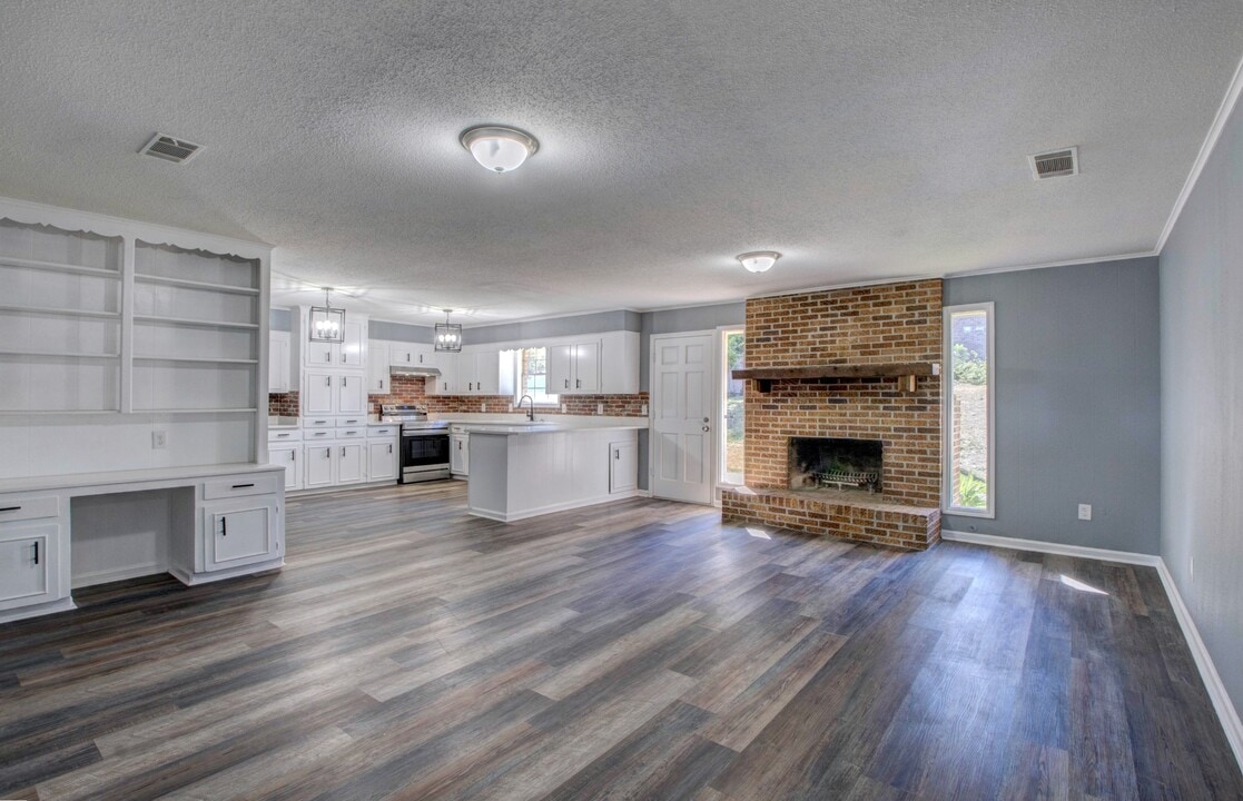 11315 Ethan Allen Dr in Little Rock, AR - Building Photo