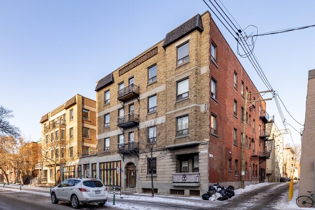 4215-4229 De Laroche in Montréal, QC - Building Photo - Building Photo