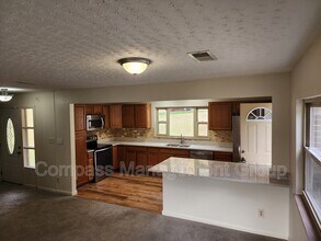 5802 Tazewell Pike in Knoxville, TN - Building Photo - Building Photo