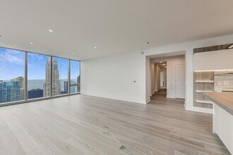 363 E Wacker Dr in Chicago, IL - Building Photo - Building Photo
