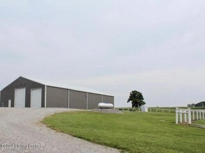 4310 Louisville Rd in Salvisa, KY - Building Photo - Building Photo