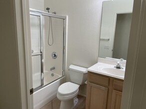 78472 Glastonbury Way in Palm Desert, CA - Building Photo - Building Photo