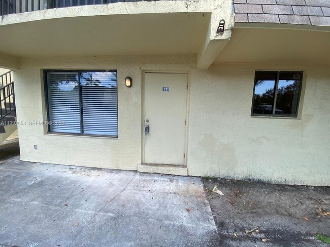 property at 1045 S Flagler Ave