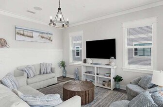 157 S Arnold Rd in Panama City Beach, FL - Building Photo - Building Photo