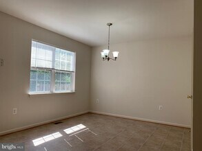 105 Merrill Ct in Stafford, VA - Building Photo - Building Photo