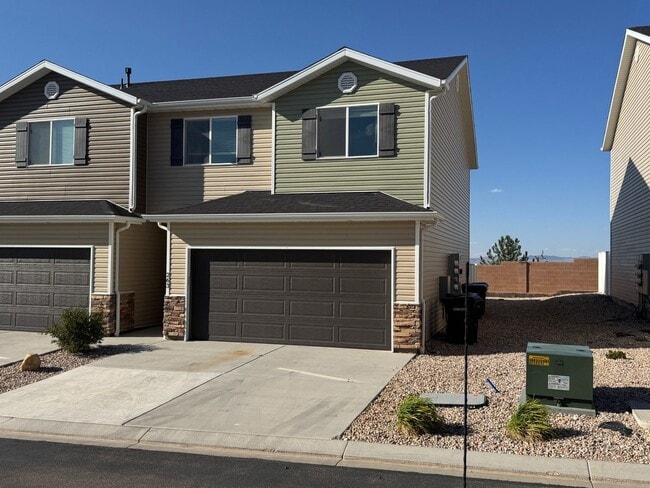 property at 263 E 3100 N