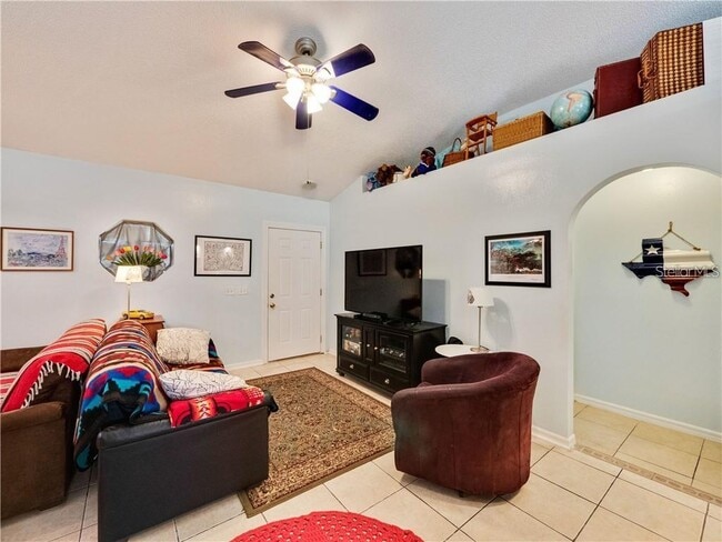 709 Del Prado Dr in Kissimmee, FL - Building Photo - Building Photo