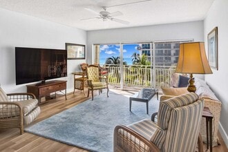 310 S Ocean Blvd in Boca Raton, FL - Building Photo - Building Photo