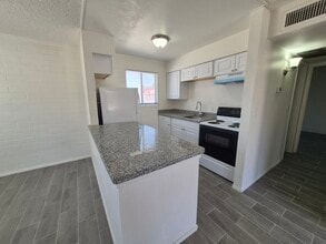 Patio Apartments in Yuma, AZ - Building Photo - Building Photo