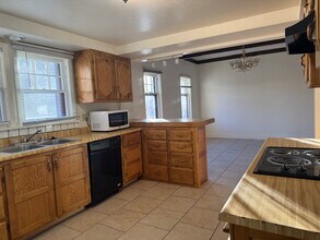 812 Lander St in Reno, NV - Building Photo - Building Photo