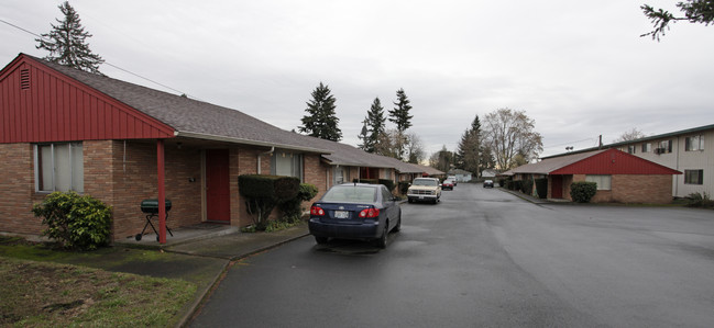 Mill Court Apartments in Vancouver, WA - Foto de edificio - Building Photo