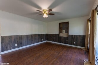 10300 Saratoga St in Oak Park, MI - Building Photo - Building Photo