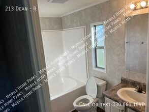 213 Dean Dr in New Kensington, PA - Building Photo - Building Photo