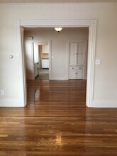 610 Humphrey St, Unit 2 in Swampscott, MA - Building Photo - Building Photo