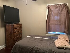 13845 S Wabash Ave in Riverdale, IL - Building Photo - Building Photo