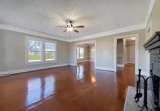 3201A Old Buncombe Rd in Greenville, SC - Building Photo - Building Photo