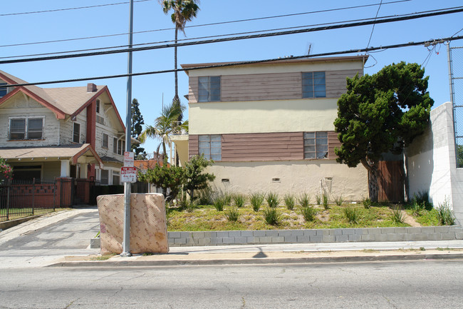 2697 James M Wood Blvd in Los Angeles, CA - Building Photo - Building Photo