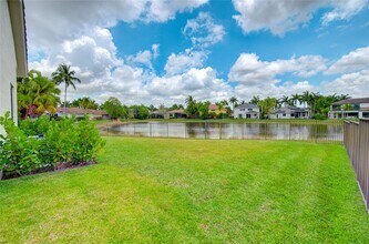 2550 Jardin Terrace in Weston, FL - Building Photo - Building Photo
