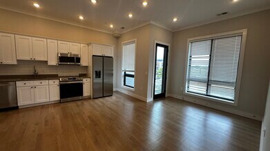 19 Highgate St, Unit 2 in Boston, MA - Building Photo - Building Photo