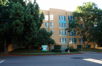 Kelton Apartments in Los Angeles, CA - Building Photo - Building Photo