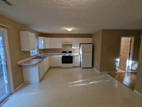 8838 Stone Way NW in North Canton, OH - Building Photo - Building Photo