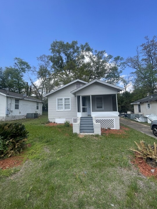 914 Dunn St in Tallahassee, FL - Building Photo