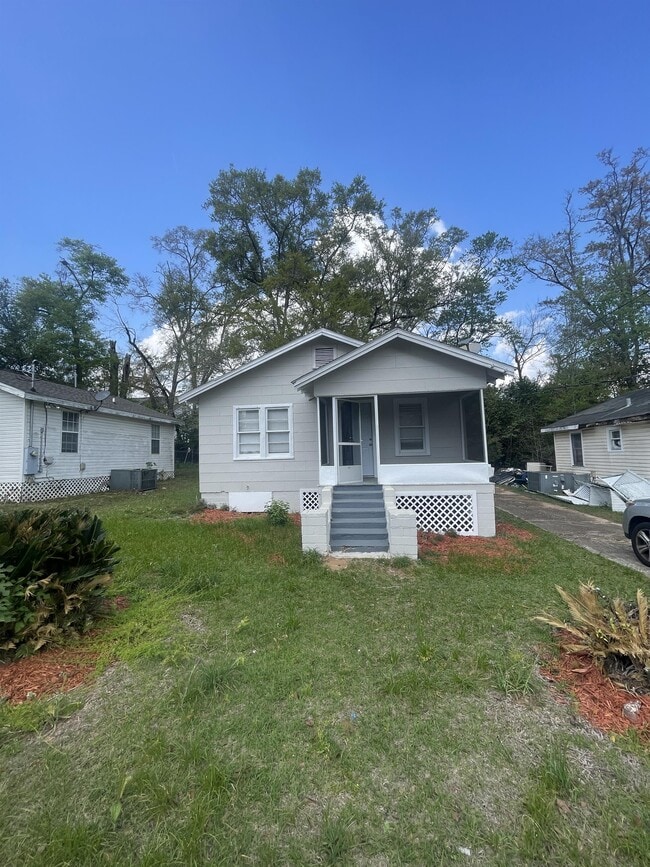 property at 914 Dunn St