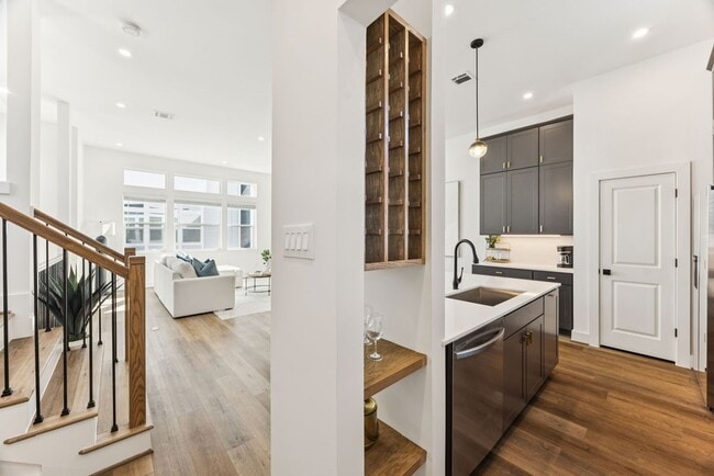 property at 2125 Hoskins Dr