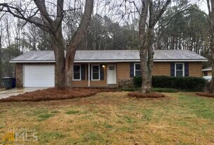 1678 Ridgeview Dr NW in Conyers, GA - Building Photo