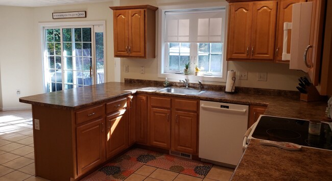 10 Keneson St in Billerica, MA - Building Photo - Building Photo