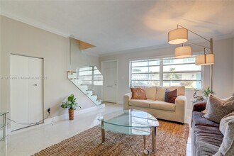 5450 N Ocean Blvd in Lauderdale-by-the-Sea, FL - Building Photo - Building Photo