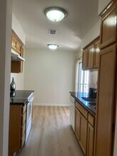 7641 Reseda Blvd, Unit Reseda in Reseda, CA - Building Photo - Building Photo