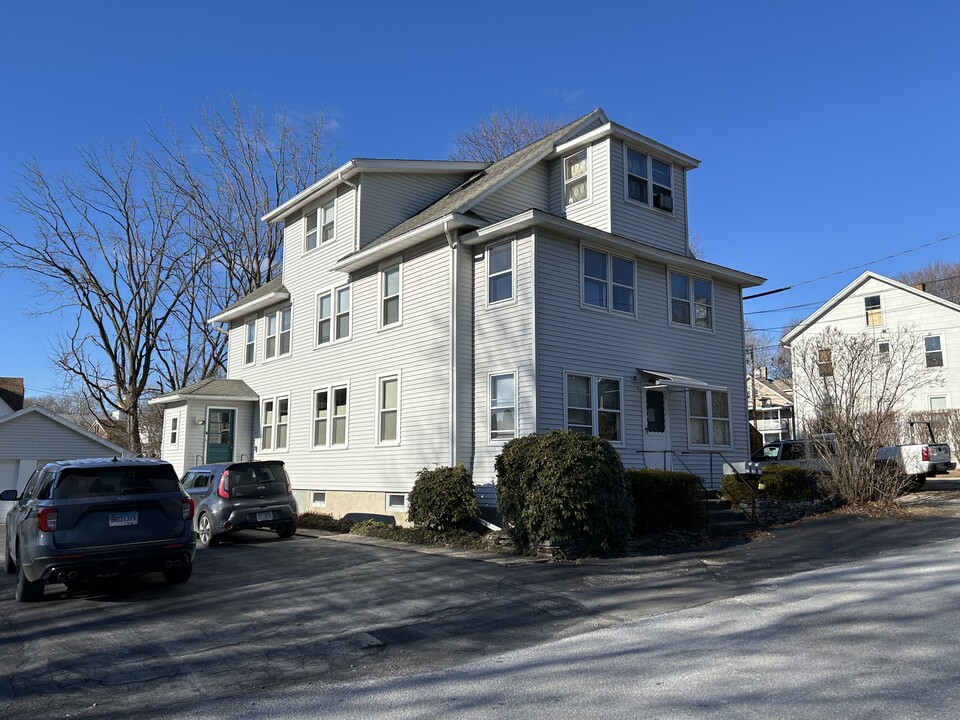 50 Birch St in Willimantic, CT - Building Photo