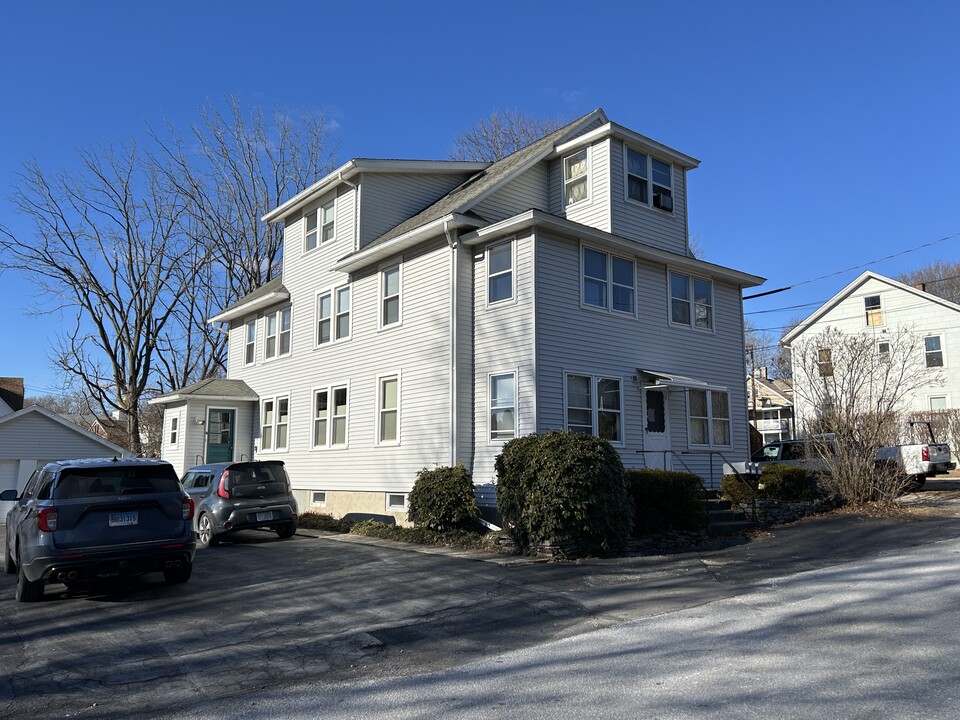 50 Birch St, Unit 2nd Floor in Willimantic, CT - Building Photo