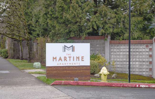 Martine Apartments in Bellevue, WA - Building Photo - Building Photo