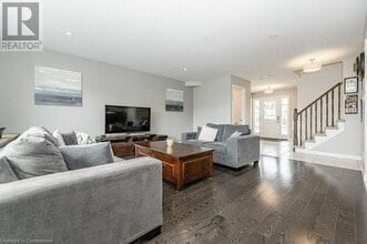 131 Hardcastle Dr in Cambridge, ON - Building Photo - Building Photo