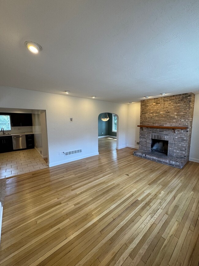 301 Kambach St in Pittsburgh, PA - Foto de edificio - Building Photo