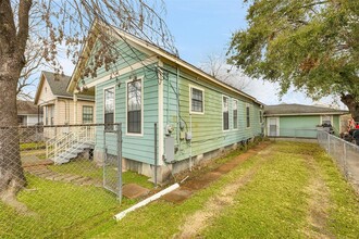 1808 Fletcher St in Houston, TX - Building Photo - Building Photo