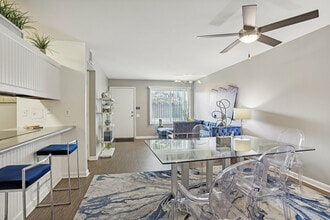 The Magnolia Apartment Homes in Chesterfield, MO - Building Photo - Building Photo