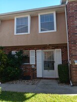 2200 S Palmetto Ave in South Daytona, FL - Building Photo