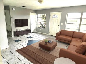 904 Emma St in Daytona Beach, FL - Building Photo - Building Photo