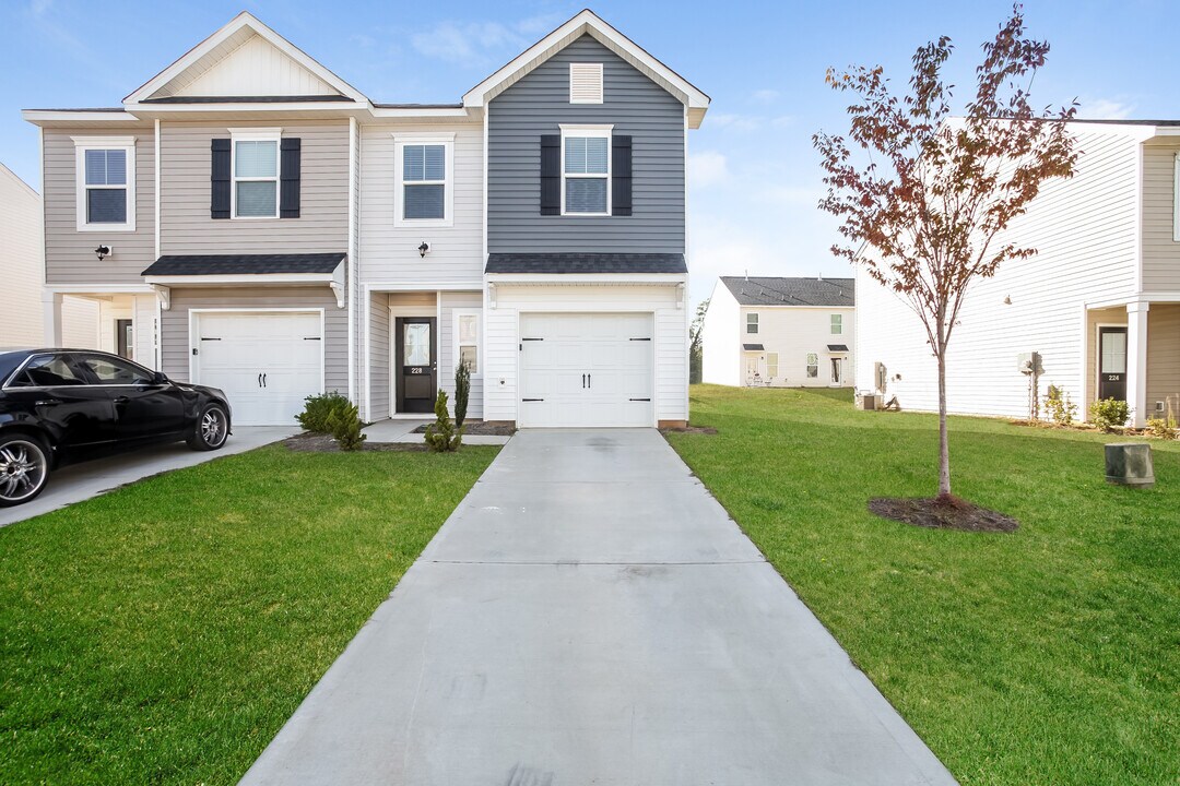 228 Satin Walnut Wy in Columbia, SC - Building Photo