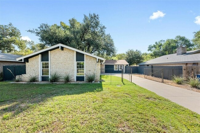 10305 Leaning Willow Dr