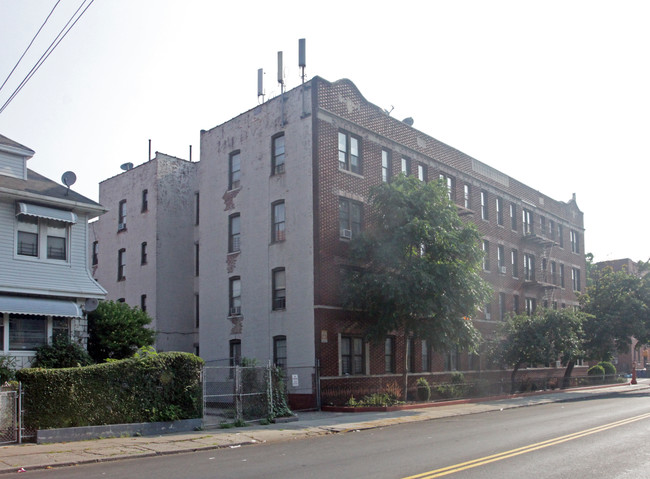 254 E 56th St in Brooklyn, NY - Foto de edificio - Building Photo