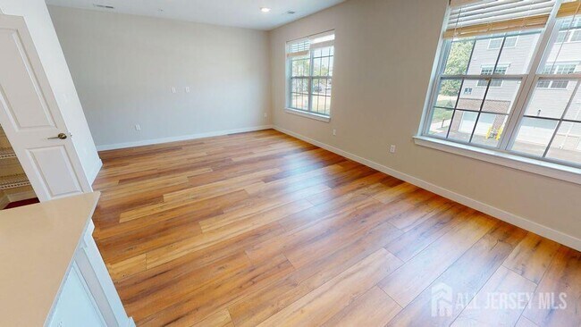 601 Novak Terrace in Sayreville, NJ - Building Photo - Building Photo