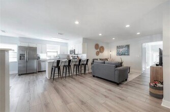 2112 W State St in Tampa, FL - Building Photo - Building Photo